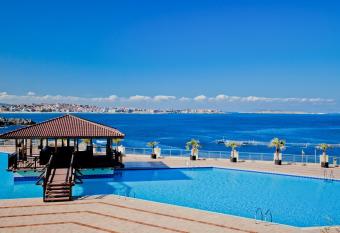 Sozopolis Holiday Village allows 18 year olds to book a room