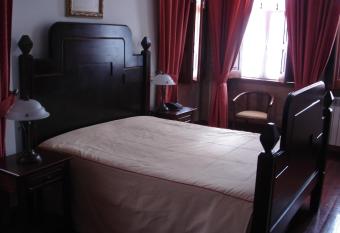 Falcao de Mendonca has Balcony rooms