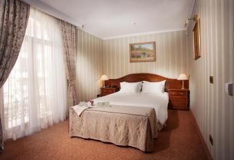 Hotel Otrada allows 18 year olds to book a room