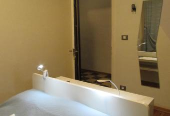 Sei Da Noi allows 18 year olds to book a room