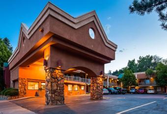Baymont by Wyndham Durango allows 18 year olds to book a room