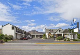 Travelodge by Wyndham Wenatchee allows 18 year olds to book a room