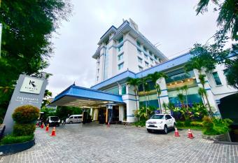 Kimaya Sudirman Yogyakarta by Harris allows 18 year olds to book a room