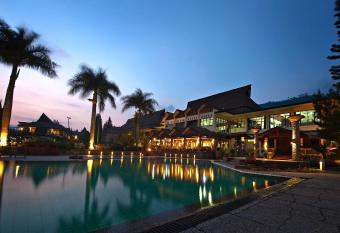 Puteri Gunung Hotel has Balcony rooms