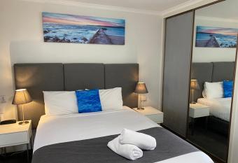 Frankston Motel allows 18 year olds to book a room