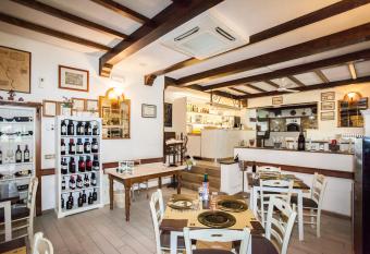 Da Fiore has Balcony rooms