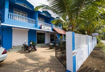 Veeniola Holiday Home has Balcony rooms