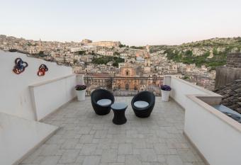 Mimma holiday house has Balcony rooms