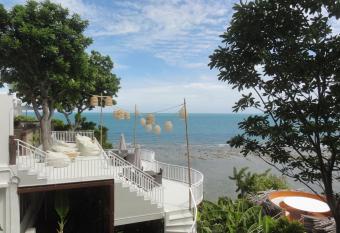 High Life Bungalow has Balcony rooms