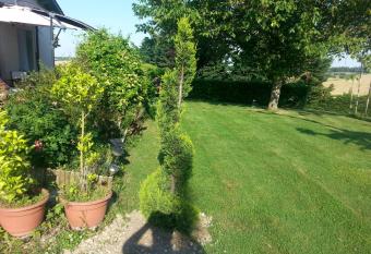 Le Farguettou allows 18 year olds to book a room