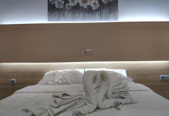 Marie Hotel has Balcony rooms