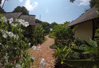 OP Bungalow has Balcony rooms