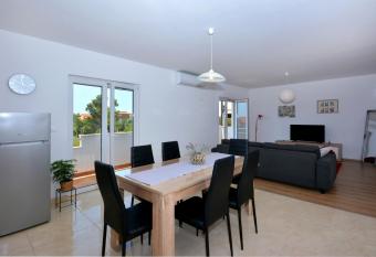 Apartment Wild Rose has Balcony rooms