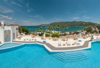 Torbahan Hotel has Balcony rooms