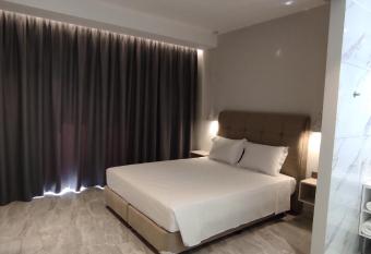 Sonia Hotel & Suites has Balcony rooms