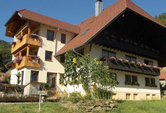 Urlaub auf dem H  nslehof has Balcony rooms