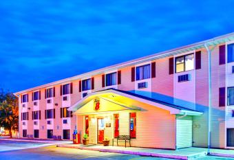 Super 8 by Wyndham Burlington allows 18 year olds to book a room