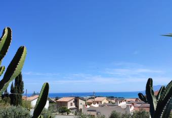 Villa in vetro has Smoking/Balcony rooms