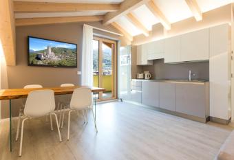 La Giostra Home Apartments has Balcony rooms