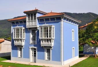 Casona la Sierra has Balcony rooms