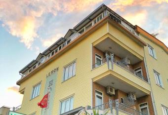 Lemon Hotel has Balcony rooms