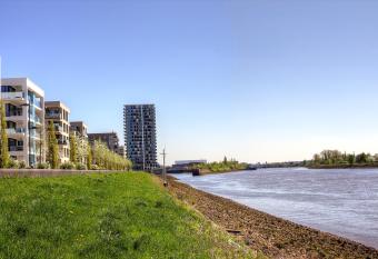 Plenus Riverloft allows 18 year olds to book a room