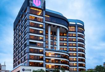 Yamagata Kaku Hotel & Spa allows 18 year olds to book a room