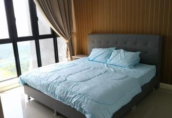 Teega Residence,mins drive to Legoland has rooms with a private hot tub