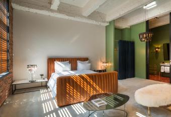 Stamba Hotel allows 18 year olds to book a room