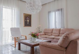 Anna s Beautiful Apartment allows 18 year olds to book a room