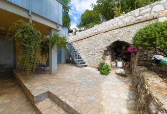 Rimac apartments and rooms has Balcony rooms