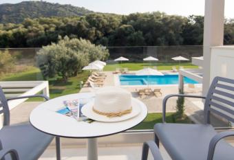 Olivista Hotel allows 18 year olds to book a room