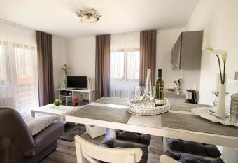 Filip Apartment has Balcony rooms