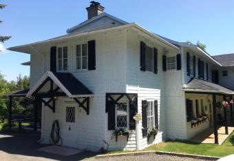 Auberge Les Sources allows 18 year olds to book a room