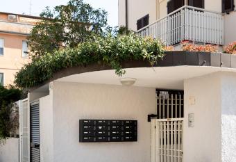 Apartment Nick Beauty-San Siro Stadio-Rho Fiera has Balcony rooms