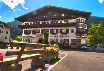 Hotel Restaurant Platzwirt has Balcony rooms