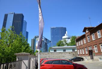 Hostel31 allows 18 year olds to book a room