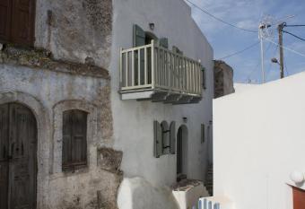 Pyrgos Stone House has Balcony rooms