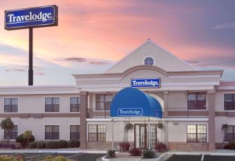 Travelodge by Wyndham Perry National Fairgrounds Area I-75 allows 18 year olds to book a room