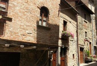 La casina nel vicolo has Balcony rooms