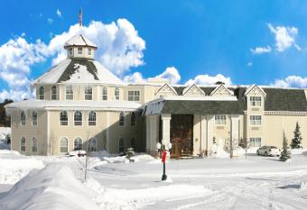 Hotel NoBo Cascade, Tapestry Collection by Hilton has Balcony rooms