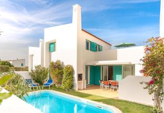 L&A Villa with Private heated Pool in Prainha has Balcony rooms