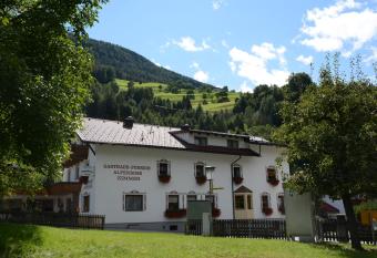 Gasthof Alpenrose allows 18 year olds to book a room