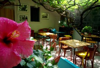 H  tel L Atmosph  re has Balcony rooms