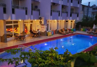 Grand Didyma Hotel has Balcony rooms