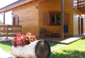 B&B Lo Chalet Di Ocre has Balcony rooms