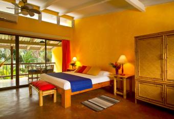 Villas del Caribe allows 18 year olds to book a room