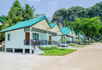 Changsi Resort-Krabi has Balcony rooms
