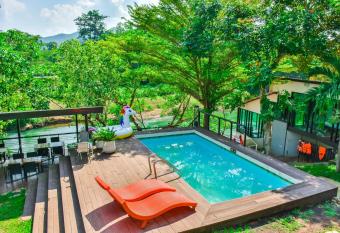 OYO Capital O 390 Nana River Kaeng Krachan allows 18 year olds to book a room