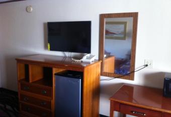 Blue Stone Inn has Smoking rooms